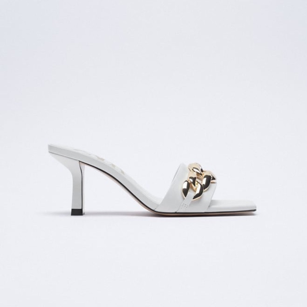 NWT. Zara Ecru Heeled Sandals with Chain. Size 11.